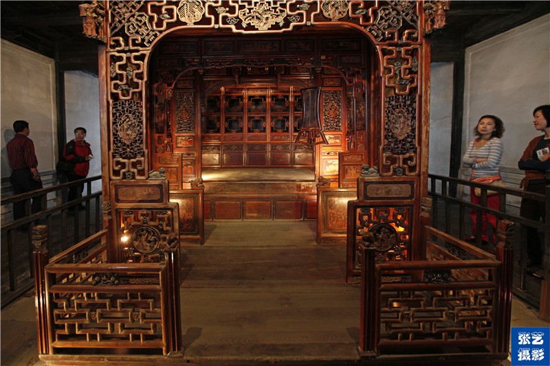 探秘百床馆里价值连城的清朝雕花床