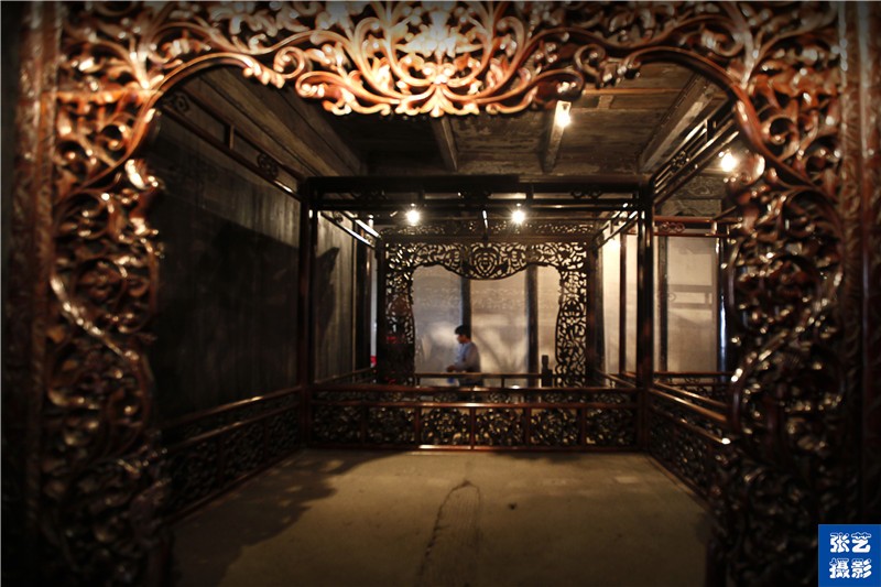 探秘百床馆里价值连城的清朝雕花床