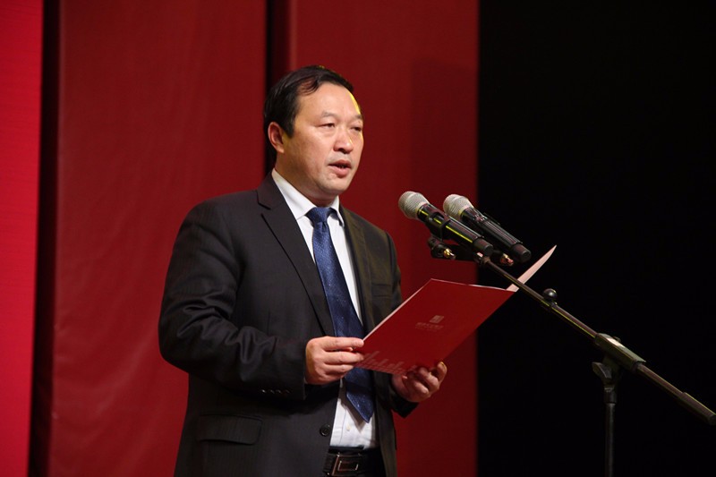 兴义市委常委,市人民政府副市长何宏辉,国贸集团董事长吴鹏飞,富康