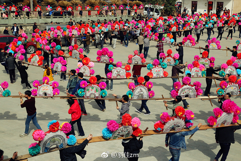 万人共舞,浦江板凳龙耍得惊心动魄