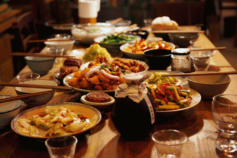 他靠捡破烂起家,捡出了一家古早味餐厅,吃过的都哭了!