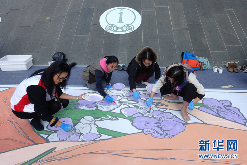 广州:百人绘画迎新年