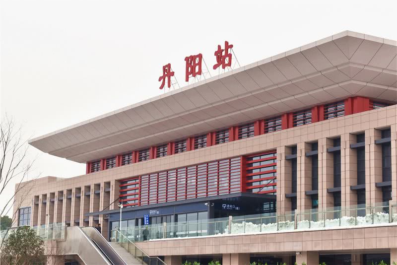 就在今日!丹阳火车站南广场开通启用啦!南北一体化!快来看!