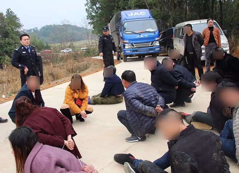 娄底公安捣毁一恶势力犯罪团伙