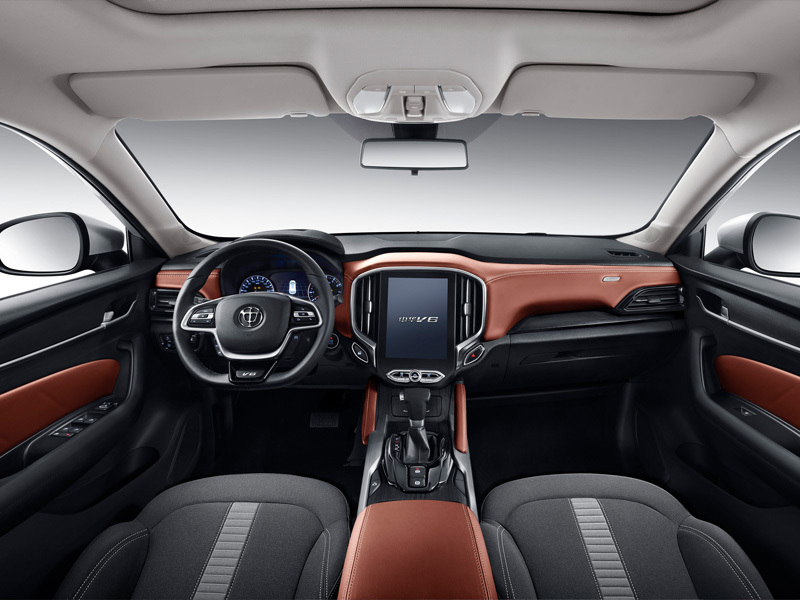 看华晨中华v6如何一招新吃遍天