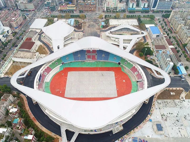 肇庆江滨堤路即将通车,市体育中心正式开放时间是