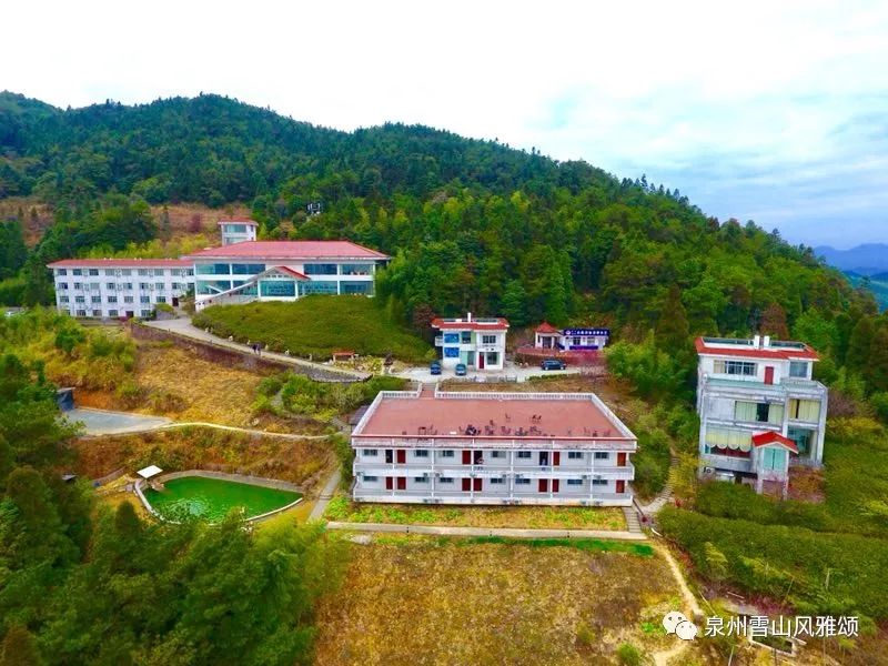 航拍下的永春呈祥雪山风雅颂新春美景