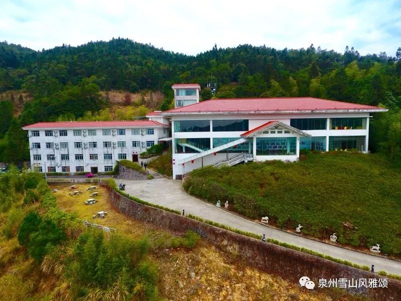 航拍下的永春呈祥雪山风雅颂新春美景