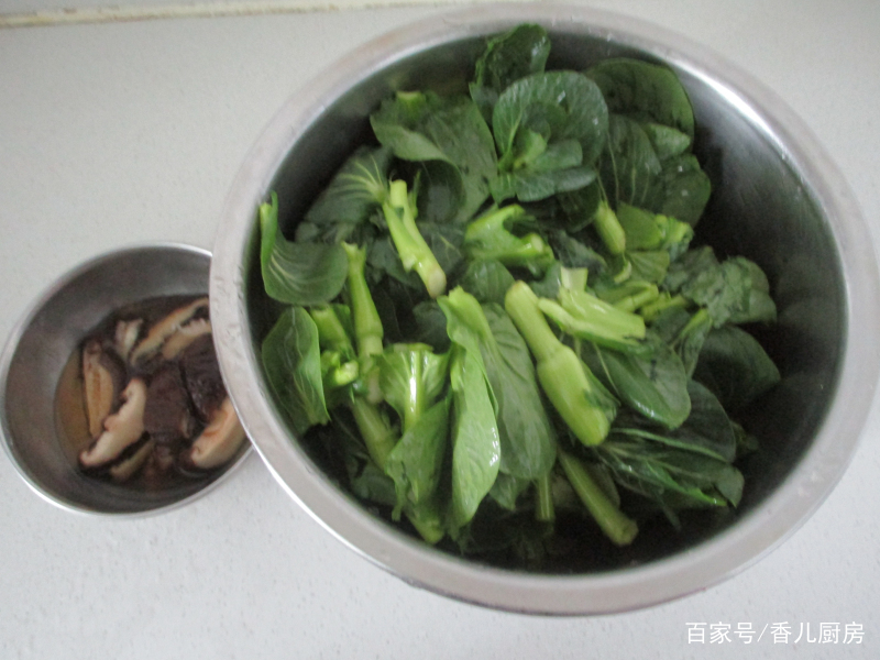 这菜只有春天才有,软糯又清甜,炒一盘不到2元钱,经常吃能护眼