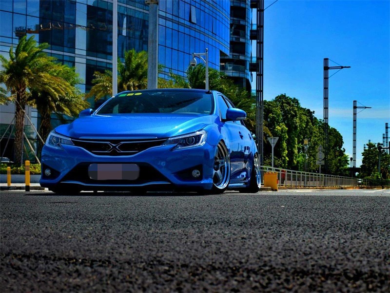 全车鹦鹉漆的锐志三代(x140)改装案例