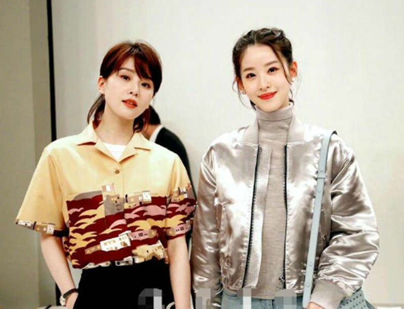 罕见,奶茶妹妹与刘诗诗同框,两大气质美女谁能更胜一筹