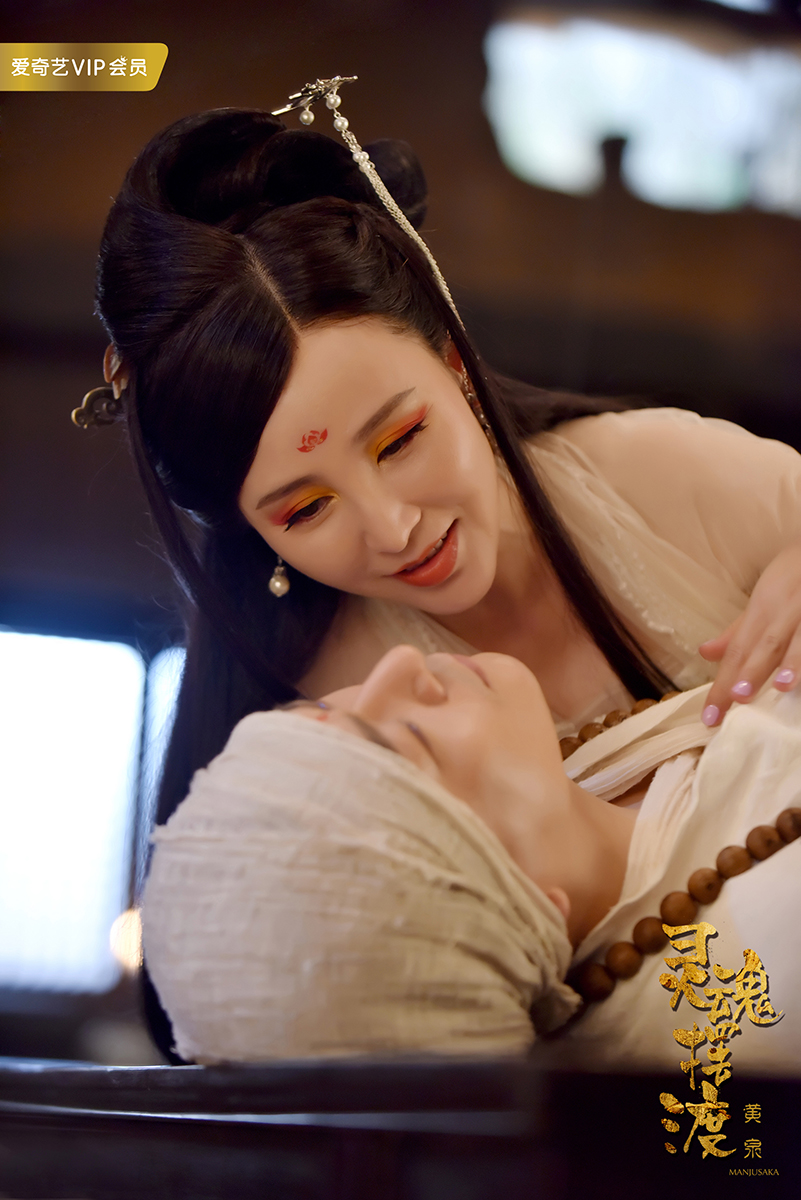 word天呐!有部神剧竟然在2年前就预言了"红月亮"的降临!