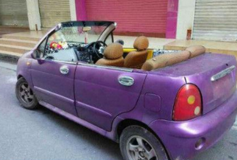 高手在民间牛逼改装,面包车也能变敞篷,开出兰博基尼的感觉