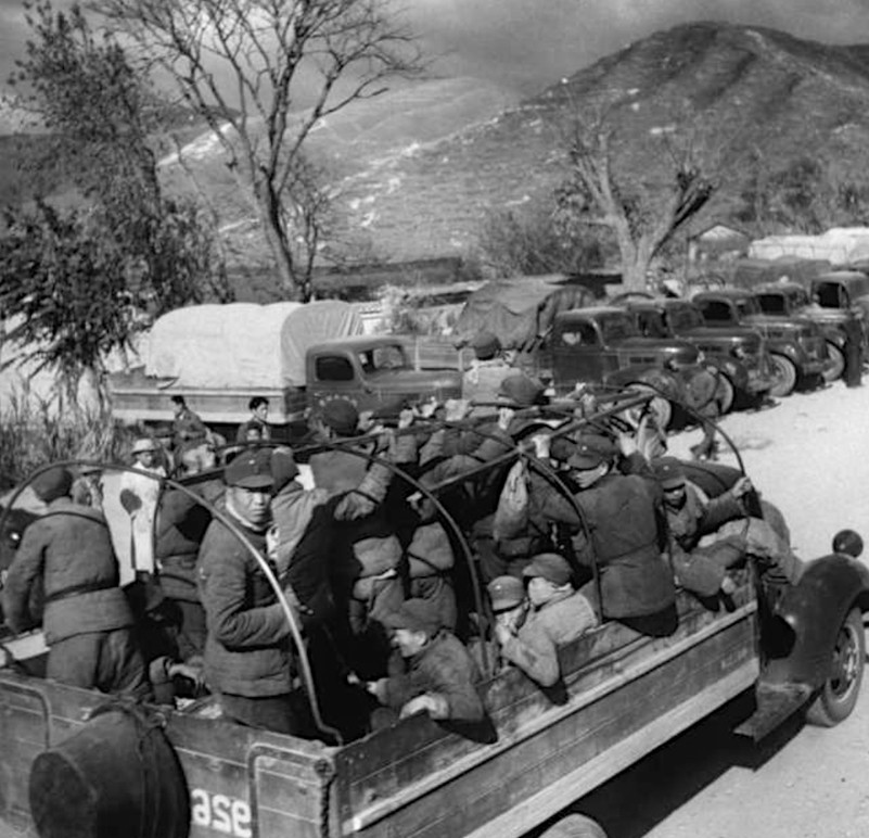 老照片,1942年第一次缅甸战役,图2战机好可爱