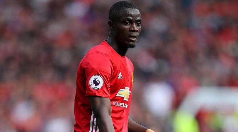 盘点当今足坛现役属狗球星最佳阵容(后防篇)|后防|拜利|足坛_新浪新闻