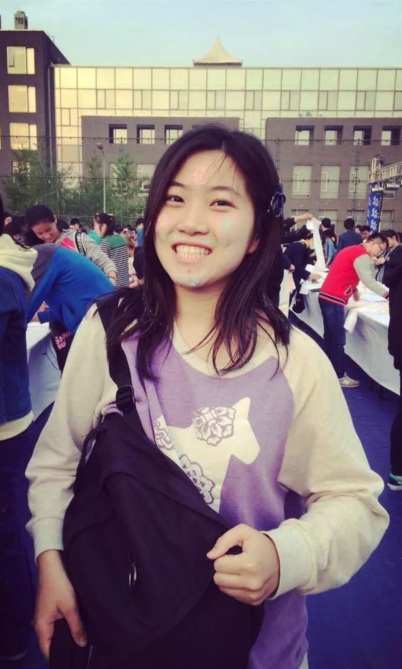 上北大,打海盗,这个90后女兵比《红海行动》女蛟龙佟莉还酷!