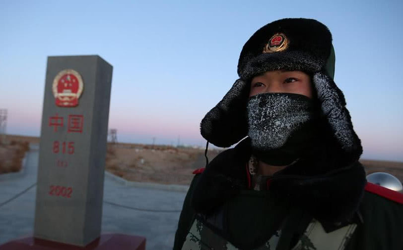 中国最可爱的军人,我们都在过年,他们却在风雪中守卫着国土|边防官兵
