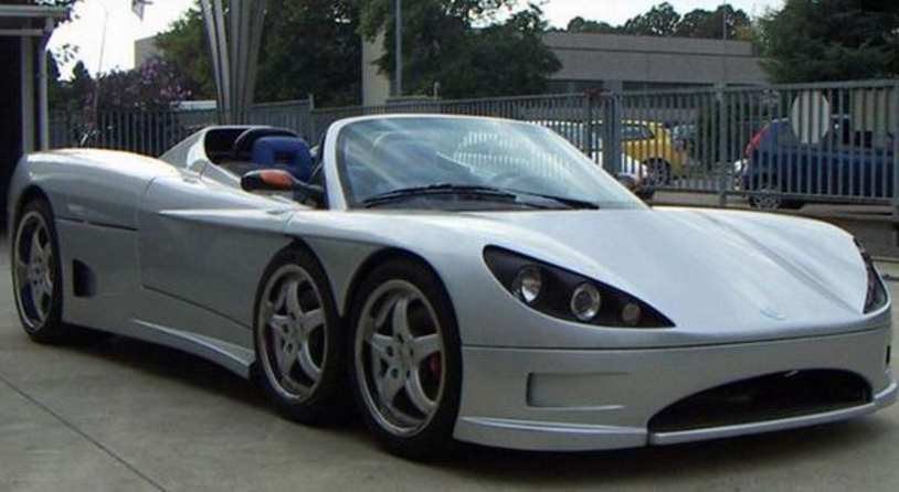 她开的这辆跑车你肯定没见过速度赛过高铁但是有钱都买不到