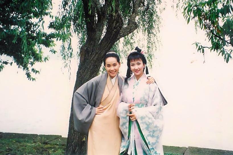白娘子版《公虾米》,没想到小姨子居然对姐夫唱这样的歌!