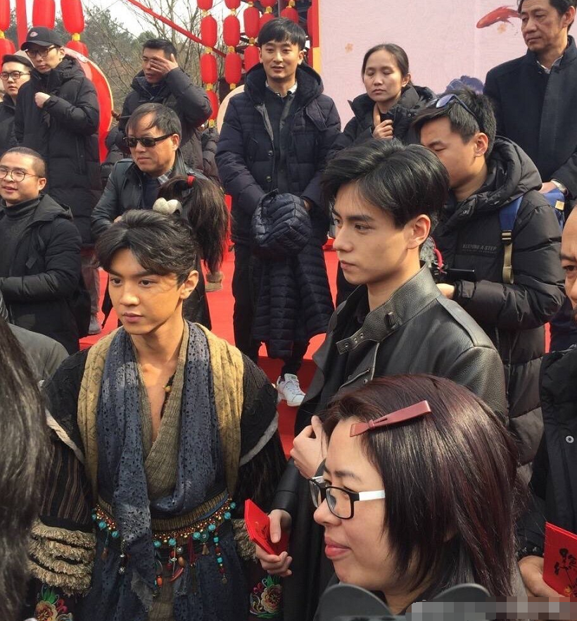 新版《绝代双骄》定妆照被曝光，陆哲远精灵古怪，胡一天不堪打击