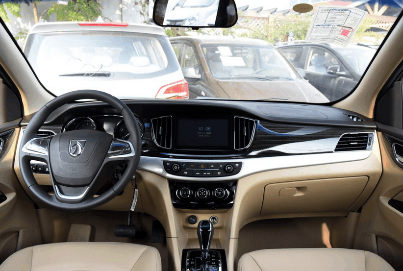 宝骏全新mpv预告图正式公布 外观设计风格新颖预计命名宝骏710