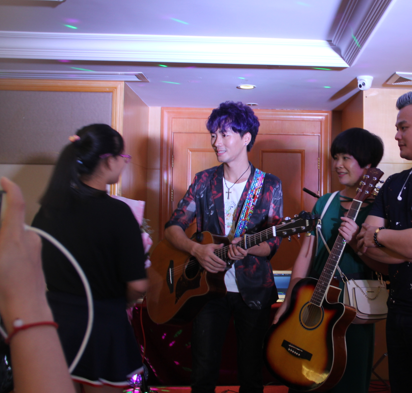 深圳梧桐山的故事"蒙面歌手"身份揭密——纵声乐队