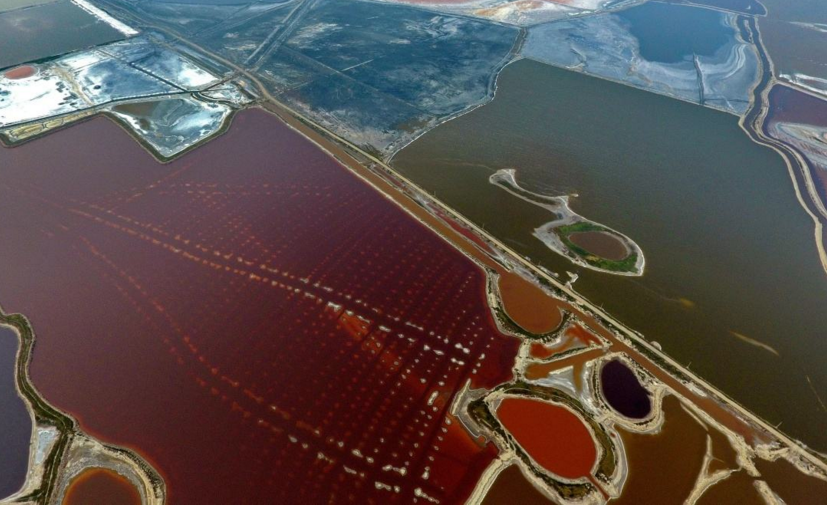 "中国死海"山西运城盐湖,化身七彩调色碟,你绝对没见过!