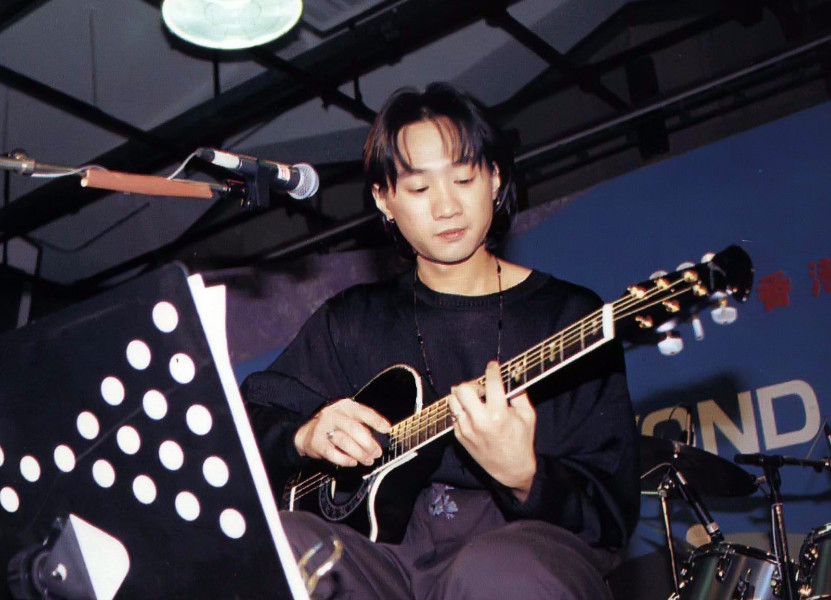 林夕填的词,却远远不如黄家驹原词