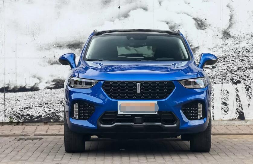 15万的国产suv, 轿跑车身四根排气管, 全景透明车顶