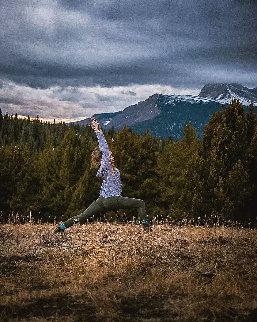 晨间瑜伽让身体找回活力的体式