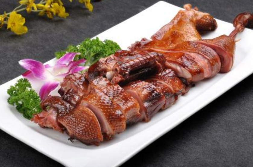 锅巴肉片是四川地区特色传统名菜,属于川菜系.