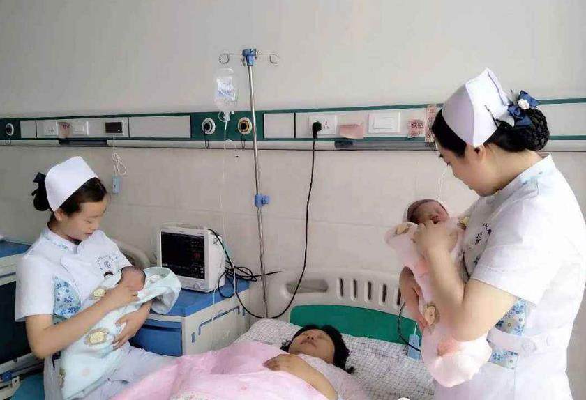 大龄妈妈生二胎,老公知道后对老婆非常担心!