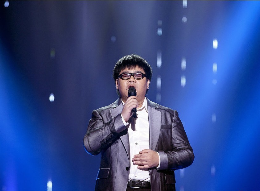 杨光1岁失明春晚爆红耍大牌被导演骂两段恋情后仍单身