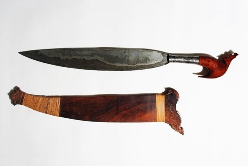 世界三大屠刀一种一下砍下牛头