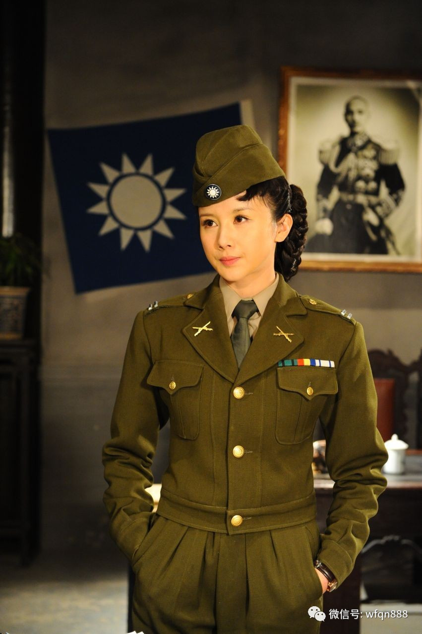 曾经,在那个尔虞我诈,明争暗斗的年代里,有一个女子,容貌艳丽,眉如弯