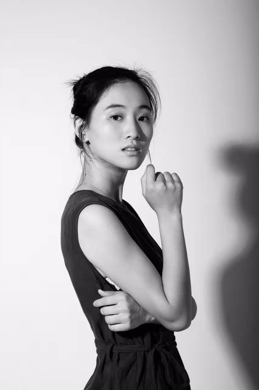 方馨蒂莲出演《芳华》文工团芭蕾舞者 又一朵潜力股小花诞生