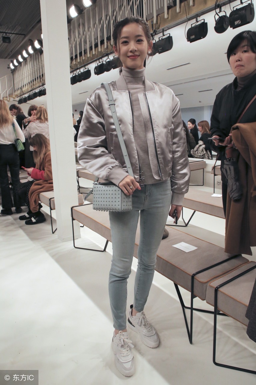 奶茶妹妹 章泽天 刘强东,你记住!得对我们的女神好点!