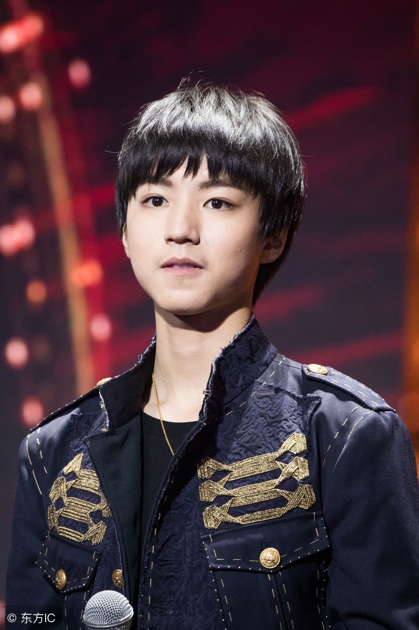 中国内地男歌手,演员,tfboys队长:王俊凯