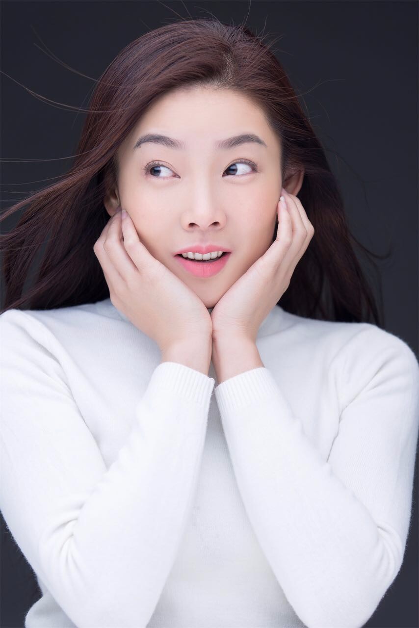 实力演技派缪海梅冬日写真曝光