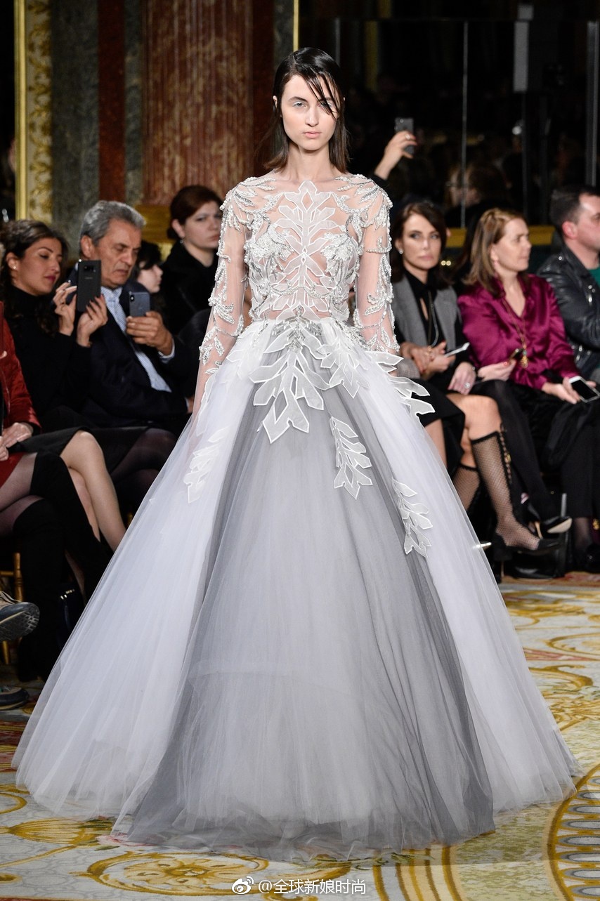 本季巴黎时装周上最具新娘气息的裙子