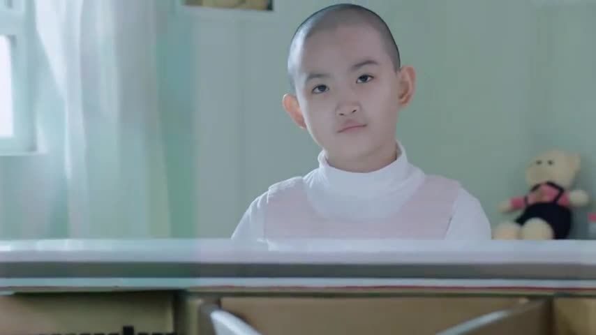 《儿科医生》小蕊失明态度乐观 为小朋友弹钢琴