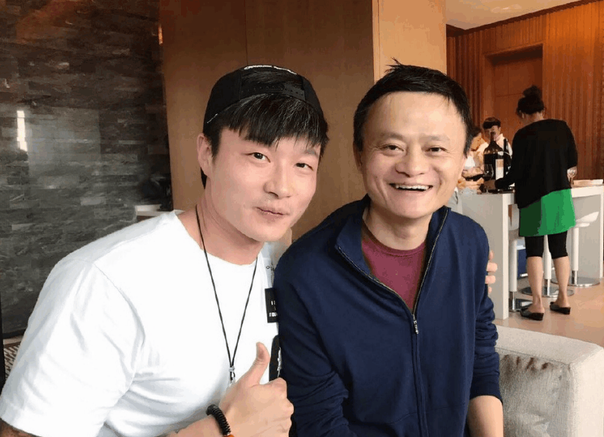 虎牙签约富二代, 欲打造自己的"帝师", 网友: 没有帝师的嘴!