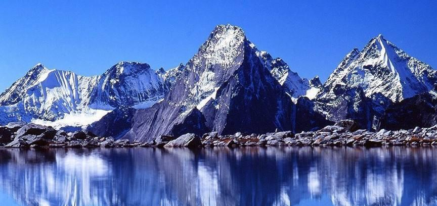 梦笔山, 很漂亮的一座雪山, 海拔4114的高度很是壮观