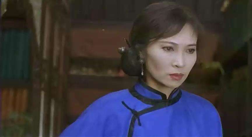 苗翠花的扮演者萧芳芳.