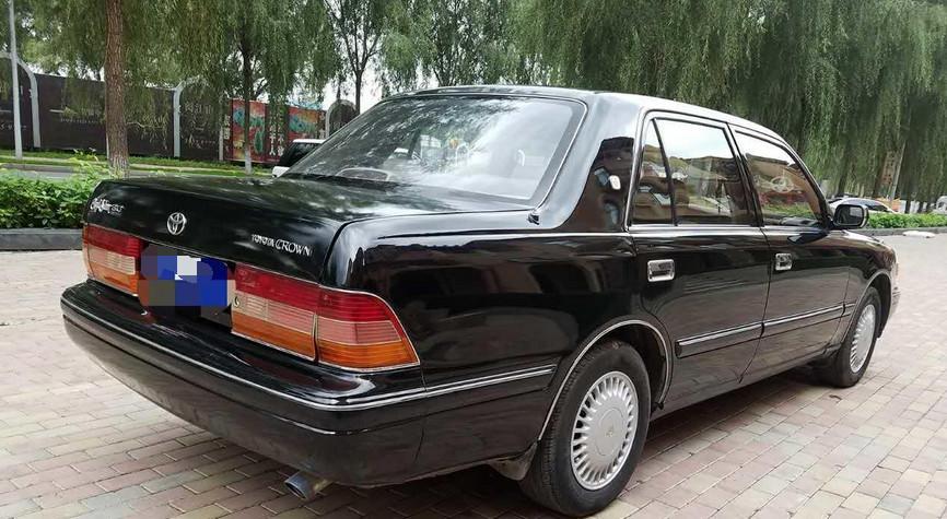 儿子买辆96款丰田皇冠父亲看到后直夸儿子有眼光