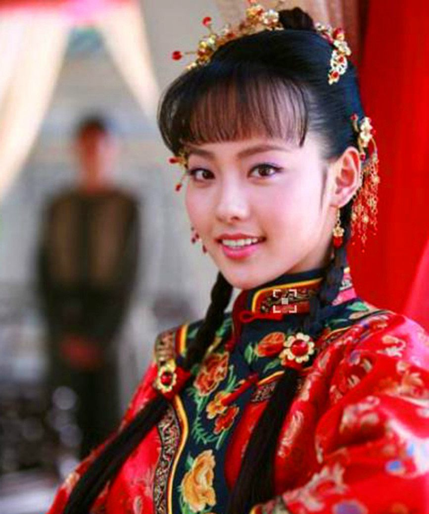 吕一在《轩辕剑》中饰演的氐人族女王.