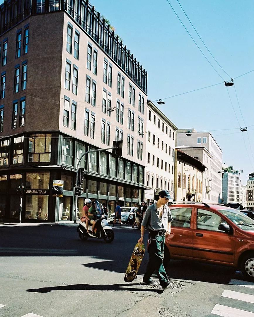 壁池 | 日本知名时装周摄影师记录了秀场外的型男潮女