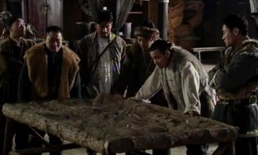 土匪真像电视剧里那么富吗?每天咸菜窝窝头,连工资都没有