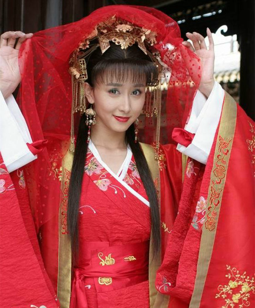 邓家佳饰演长孙红,那时候的她,还是很清纯很漂亮的有没有?