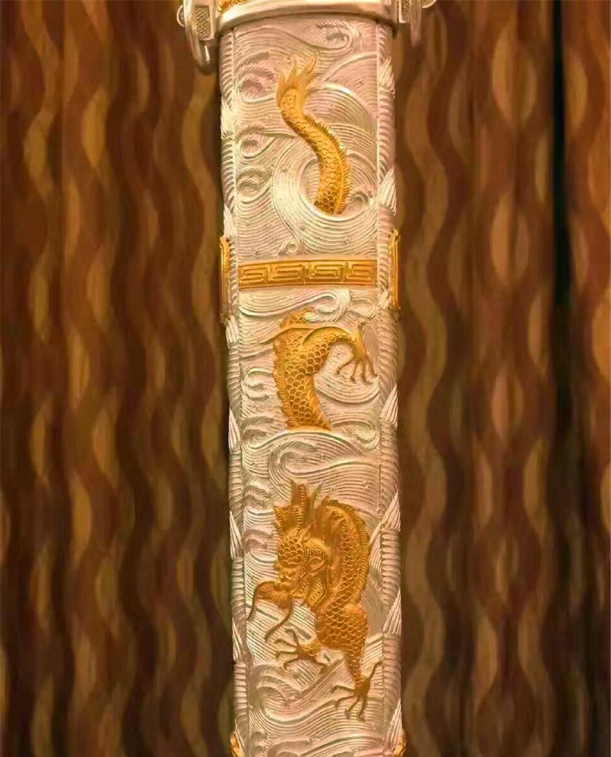 鬼斧神工乾隆皇帝的天子剑现在工艺都是无法超越的技术